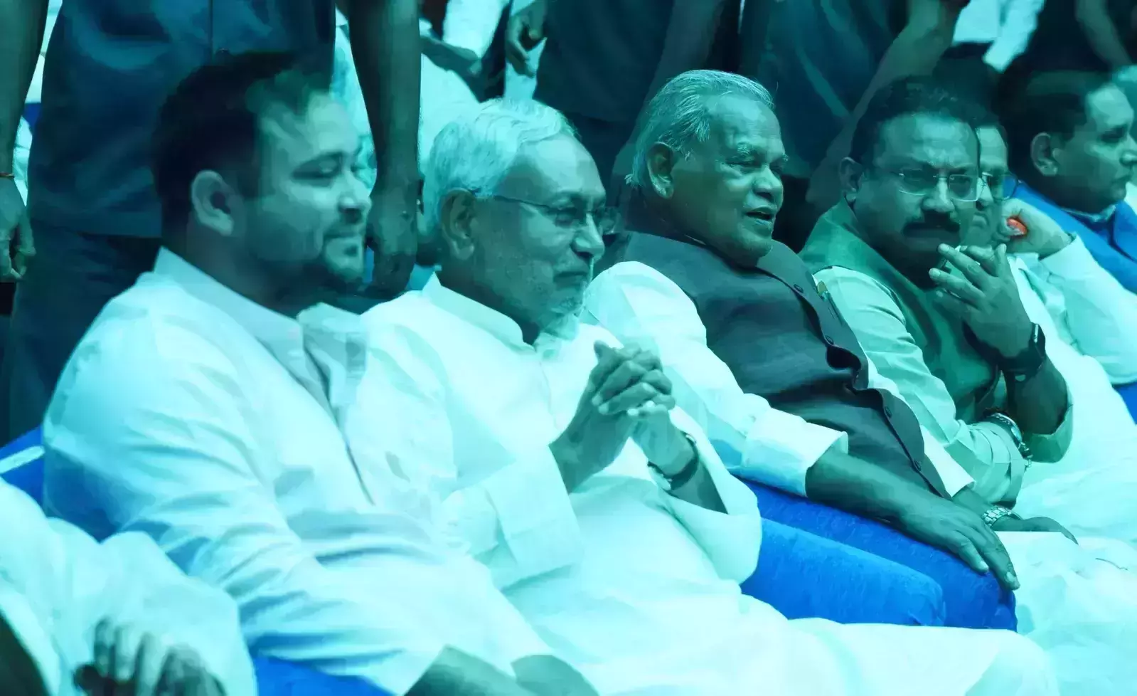 ബീഹാര് മന്ത്രിസഭാ വികസനം ഇന്ന്; 30 മന്ത്രിമാര് ഇന്ന് സത്യപ്രതിജ്ഞ ചെയ്തേക്കും ബീഹാര് മന്ത്രിസഭാ വികസനം ഇന്ന്; 30 മന്ത്രിമാര് ഇന്ന് സത്യപ്രതിജ്ഞ ചെയ്തേക്കും