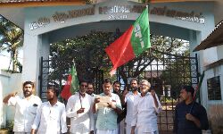 രാഷ്ട്രപിതാവിന്റെ ഘാതകനെ ആര്‍എസ്എസ് സ്വാതന്ത്ര്യ സമര പോരാളിയാക്കുന്നു: എസ്ഡിപിഐ