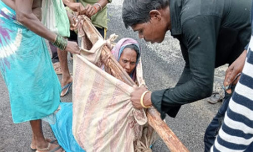 ആശുപത്രിയിലേക്ക് വഴിയില്ല;മഹാരാഷ്ട്രയില്‍ നവജാത ശിശുക്കള്‍ക്ക് ദാരുണാന്ത്യം