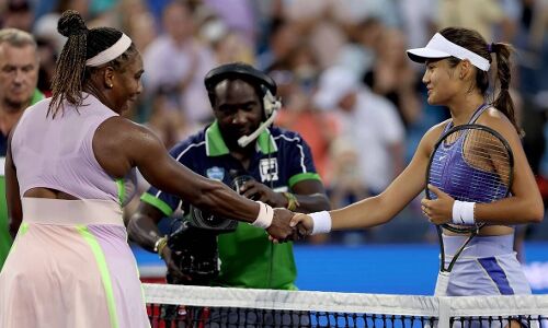 സിന്‍സിനാറ്റി ഓപ്പണ്‍; സെറീനാ വില്ല്യംസിനെ വീഴ്ത്തി എമാ റഡാകാനു; ഒസാക്കയും പുറത്ത്