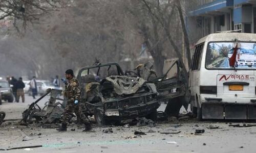 പ്രാർഥനക്കിടെ മസ്ജിദിൽ ബോംബ് സ്ഫോടനം; കാബൂളിൽ 20 പേർ കൊല്ലപ്പെട്ടു പ്രാർഥനക്കിടെ മസ്ജിദിൽ ബോംബ് സ്ഫോടനം; കാബൂളിൽ 20 പേർ കൊല്ലപ്പെട്ടു