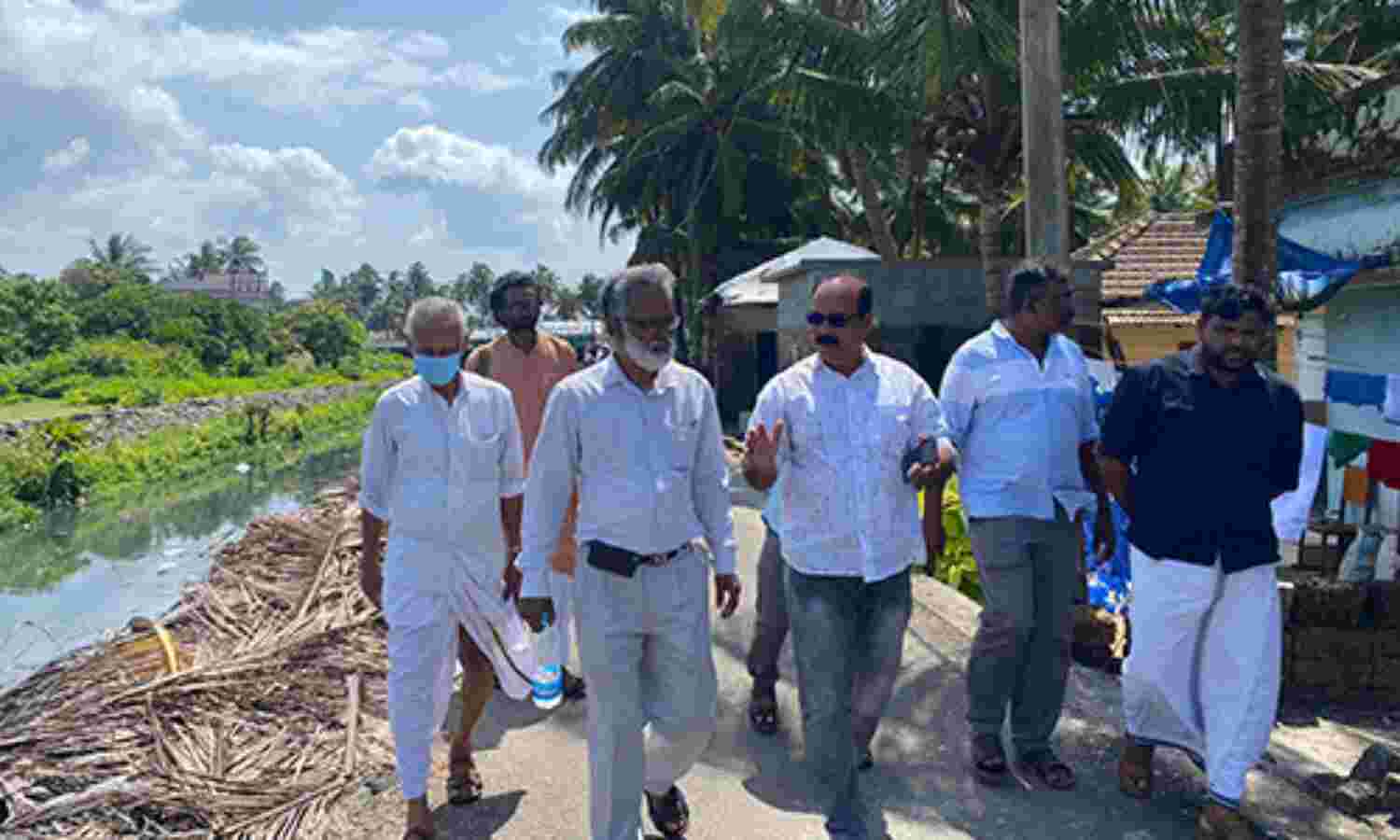 ആവിക്കല്തോട് സമരം: ഐക്യദാര്ഢ്യവുമായി എന്സിഎച്ച്ആര്ഒ സമരഭൂമിയില് ആവിക്കല്തോട് സമരം: ഐക്യദാര്ഢ്യവുമായി എന്സിഎച്ച്ആര്ഒ സമരഭൂമിയില്