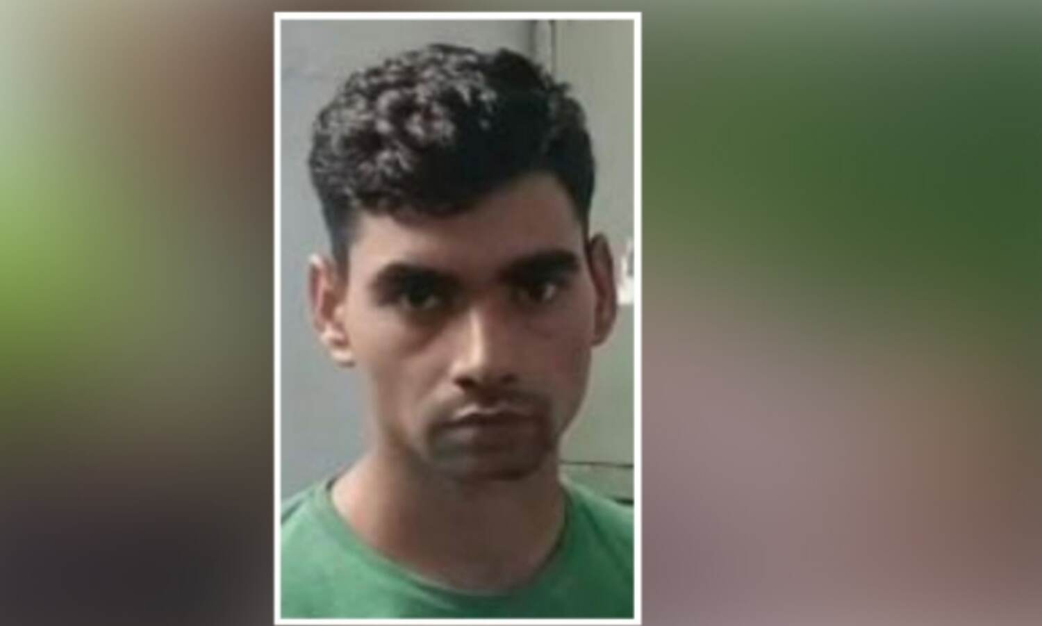 ഭാര്യ നാട്ടില് പോയപ്പോള് 17കാരിയെ പീഡിപ്പിച്ച് ഗര്ഭിണിയാക്കി; നേവി ഉദ്യോഗസ്ഥന് അറസ്റ്റില് ഭാര്യ നാട്ടില് പോയപ്പോള് 17കാരിയെ പീഡിപ്പിച്ച് ഗര്ഭിണിയാക്കി; നേവി ഉദ്യോഗസ്ഥന് അറസ്റ്റില്