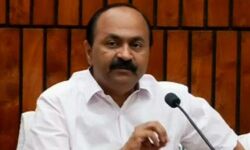 40 ക്രിമിനല്‍ കേസുകളിലെ പ്രതിയായ എസ്എഫ്‌ഐ നേതാവിനെതിരേ കാപ്പ ചുമത്താന്‍ സര്‍ക്കാര്‍ തയ്യാറാകുമോ?:വി ഡി സതീശന്‍