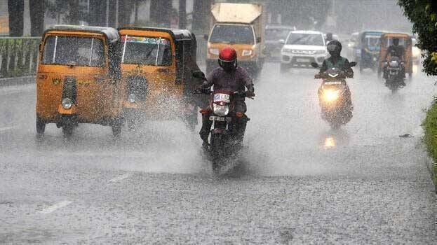 സംസ്ഥാനത്ത് മൂന്ന് ദിവസം ശക്തമായ മഴക്ക് സാധ്യത;മല്‍സ്യ ബന്ധനത്തിന് വിലക്ക്