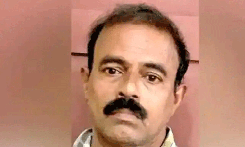 നഗ്നനായെത്തി കവര്ച്ച നടത്തിയിരുന്ന മോഷ്ടാവ് പിടിയില് നഗ്നനായെത്തി കവര്ച്ച നടത്തിയിരുന്ന മോഷ്ടാവ് പിടിയില്