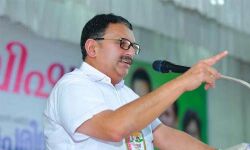 ജെന്ഡര് ന്യൂട്രല് വിവാദത്തില് മുസ്ലിംലീഗിന് പിന്തുണയുമായി കെ മുരളീധരന് ജെന്ഡര് ന്യൂട്രല് വിവാദത്തില് മുസ്ലിംലീഗിന് പിന്തുണയുമായി കെ മുരളീധരന്