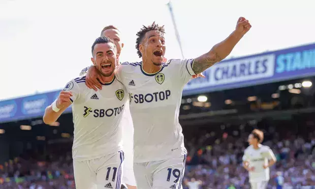 ഇംഗ്ലിഷ് പ്രീമിയര് ലീഗ്; ബ്ലൂസിനെ തകര്ത്തെറിഞ്ഞ് ലീഡ്സ് ഇംഗ്ലിഷ് പ്രീമിയര് ലീഗ്; ബ്ലൂസിനെ തകര്ത്തെറിഞ്ഞ് ലീഡ്സ്