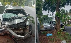 മാളയില് കാര് നിയന്ത്രണം തെറ്റി മരത്തില് ഇടിച്ചു തകര്ന്നു മാളയില് കാര് നിയന്ത്രണം തെറ്റി മരത്തില് ഇടിച്ചു തകര്ന്നു