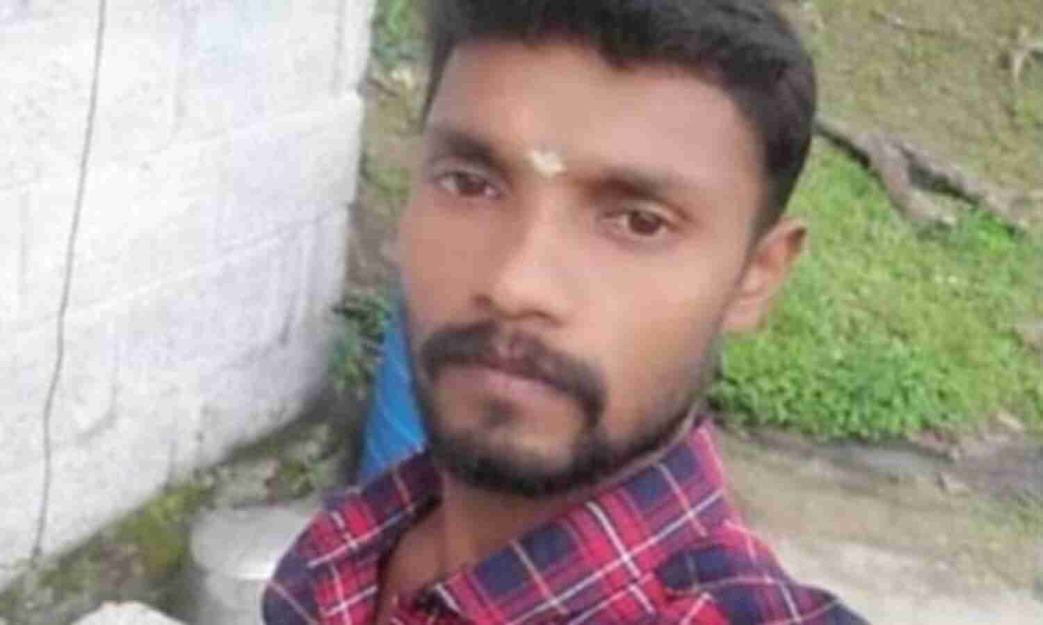 പൊറോട്ട തൊണ്ടയില് കുടുങ്ങി യുവാവ് മരിച്ചു പൊറോട്ട തൊണ്ടയില് കുടുങ്ങി യുവാവ് മരിച്ചു