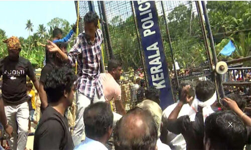 മല്സ്യത്തൊഴിലാളികളുടേത് അതിജീവന പോരാട്ടം; സമരത്തെ അധിക്ഷേപിച്ച മുഖ്യമന്ത്രിയുടെ നിലപാട് ശരിയല്ലെന്നും കെ സുധാകരന് മല്സ്യത്തൊഴിലാളികളുടേത് അതിജീവന പോരാട്ടം; സമരത്തെ അധിക്ഷേപിച്ച മുഖ്യമന്ത്രിയുടെ നിലപാട് ശരിയല്ലെന്നും കെ സുധാകരന്