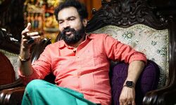 പീഡനക്കേസുകളിൽ ജാമ്യം തേടി മോൻസൺ സുപ്രിംകോടതിയിൽ പീഡനക്കേസുകളിൽ ജാമ്യം തേടി മോൻസൺ സുപ്രിംകോടതിയിൽ