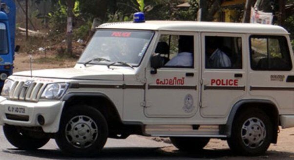 കൊച്ചിയിലേക്ക് ലഹരി കടത്ത്; അഫ്രിക്കന് മാഫിയാ സംഘത്തിലെ പ്രധാന കണ്ണി പിടിയില്, ആറു മാസത്തിനിടെ കടത്തിയത് നാലരക്കിലോ എംഡിഎംഎ കൊച്ചിയിലേക്ക് ലഹരി കടത്ത്; അഫ്രിക്കന് മാഫിയാ സംഘത്തിലെ പ്രധാന കണ്ണി പിടിയില്, ആറു മാസത്തിനിടെ കടത്തിയത് നാലരക്കിലോ എംഡിഎംഎ