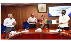 റെഡി ടു ഈറ്റ്   മല്‍സ്യ വിഭവങ്ങളുടെ നിര്‍മ്മാണം; കിംഗ്‌സും, സെന്‍ട്രല്‍ ഇന്‍സ്റ്റിറ്റിയൂട്ട് ഓഫ് ഫിഷറീസ് ടെക്‌നോളജിയും കരാര്‍ ഒപ്പുവെച്ചു