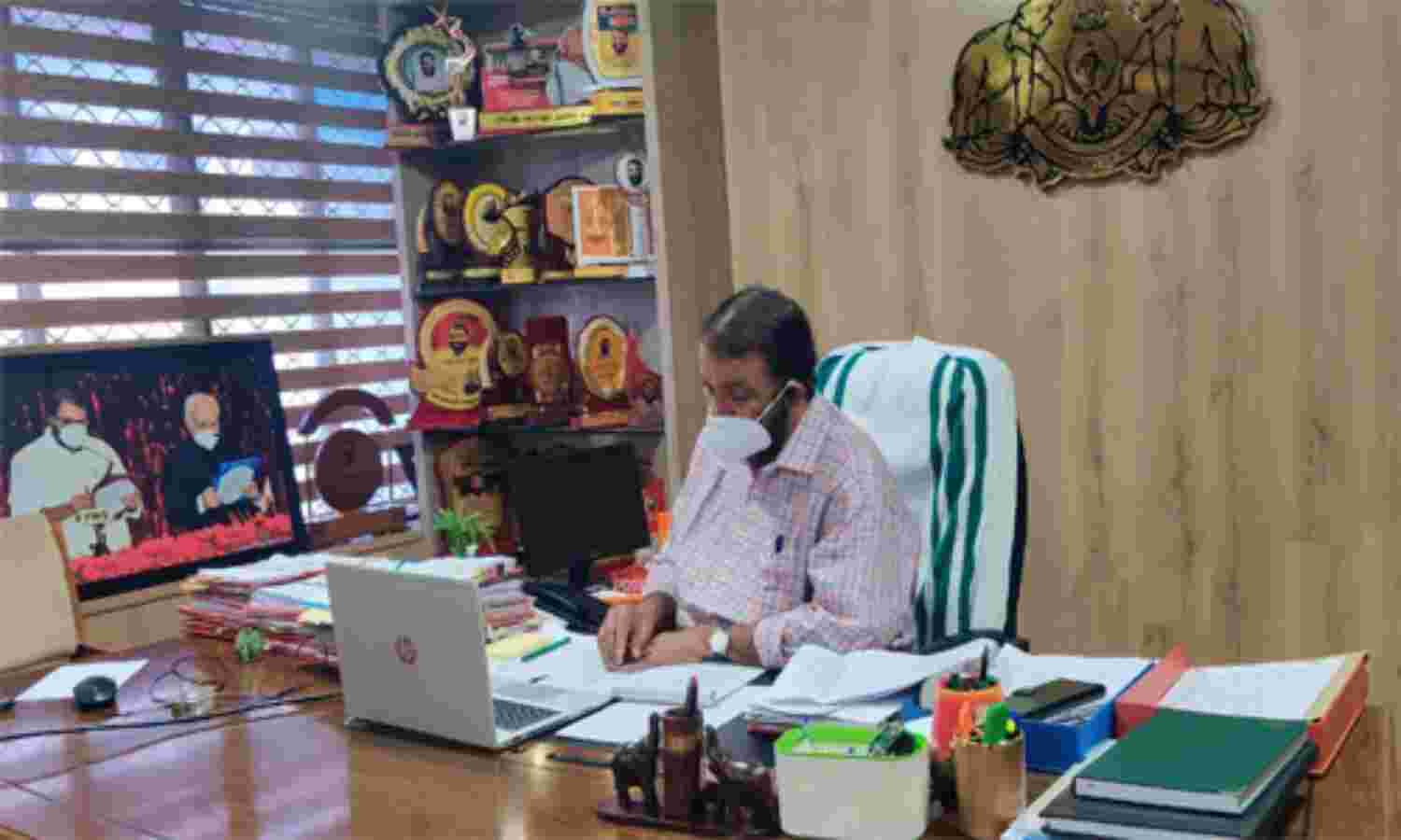 ആരോഗ്യകരമായ ബന്ധങ്ങള് എന്ന രേഖയ്ക്ക് വിദ്യാഭ്യാസ വകുപ്പുമായി ബന്ധമില്ല; തെറ്റിദ്ധാരണ പരത്താന് നീക്കമെന്നും മന്ത്രി വി ശിവന്കുട്ടി ആരോഗ്യകരമായ ബന്ധങ്ങള് എന്ന രേഖയ്ക്ക് വിദ്യാഭ്യാസ വകുപ്പുമായി ബന്ധമില്ല; തെറ്റിദ്ധാരണ പരത്താന് നീക്കമെന്നും മന്ത്രി വി ശിവന്കുട്ടി