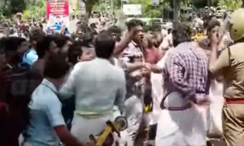 നീറ്റ് പരീക്ഷയ്ക്കിടെ അടിവസ്ത്രമഴിപ്പിച്ച സംഭവം; വിദ്യാര്‍ഥികള്‍ക്കായി വീണ്ടും പരീക്ഷ നടത്തും