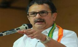 പിണറായി വിജയന്‍ ബിജെപിയുടെ ചെരിപ്പ് നക്കുന്നു:കെ മുരളീധരന്‍