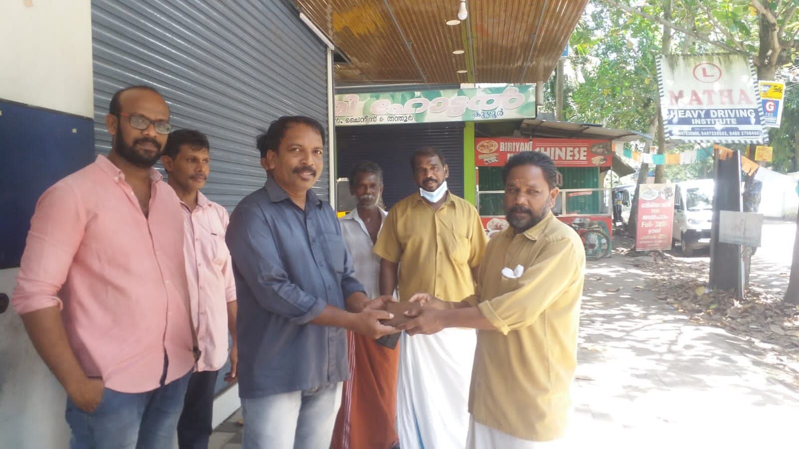 നാടിന് മാതൃകയായി മാളയിലെ ഓട്ടോ ഡ്രൈവര്‍