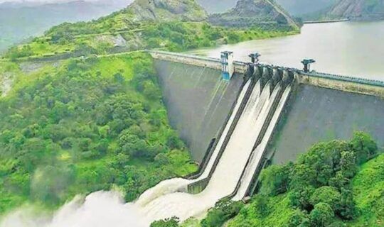 ഇടമലയാര് ഡാമിന്റെ രണ്ടു ഷട്ടറുകള് തുറന്നു; പെരിയാറിന്റെ തീരത്തുള്ളവര്ക്ക് ജാഗ്രതാനിര്ദേശം ഇടമലയാര് ഡാമിന്റെ രണ്ടു ഷട്ടറുകള് തുറന്നു; പെരിയാറിന്റെ തീരത്തുള്ളവര്ക്ക് ജാഗ്രതാനിര്ദേശം