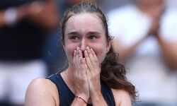 യു എസ് ഓപ്പണിന് അട്ടിമറിയോടെ തുടക്കം; ഹാലപ്പും സ്‌റ്റെഫാനോസും പുറത്ത്