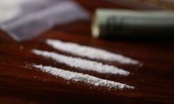 ബംഗളൂരുവില് നിന്നും വന്തോതില് മയക്കുമരുന്ന് എത്തിച്ച് വില്പ്പന; യുവാക്കള് പിടിയില് ബംഗളൂരുവില് നിന്നും വന്തോതില് മയക്കുമരുന്ന് എത്തിച്ച് വില്പ്പന; യുവാക്കള് പിടിയില്