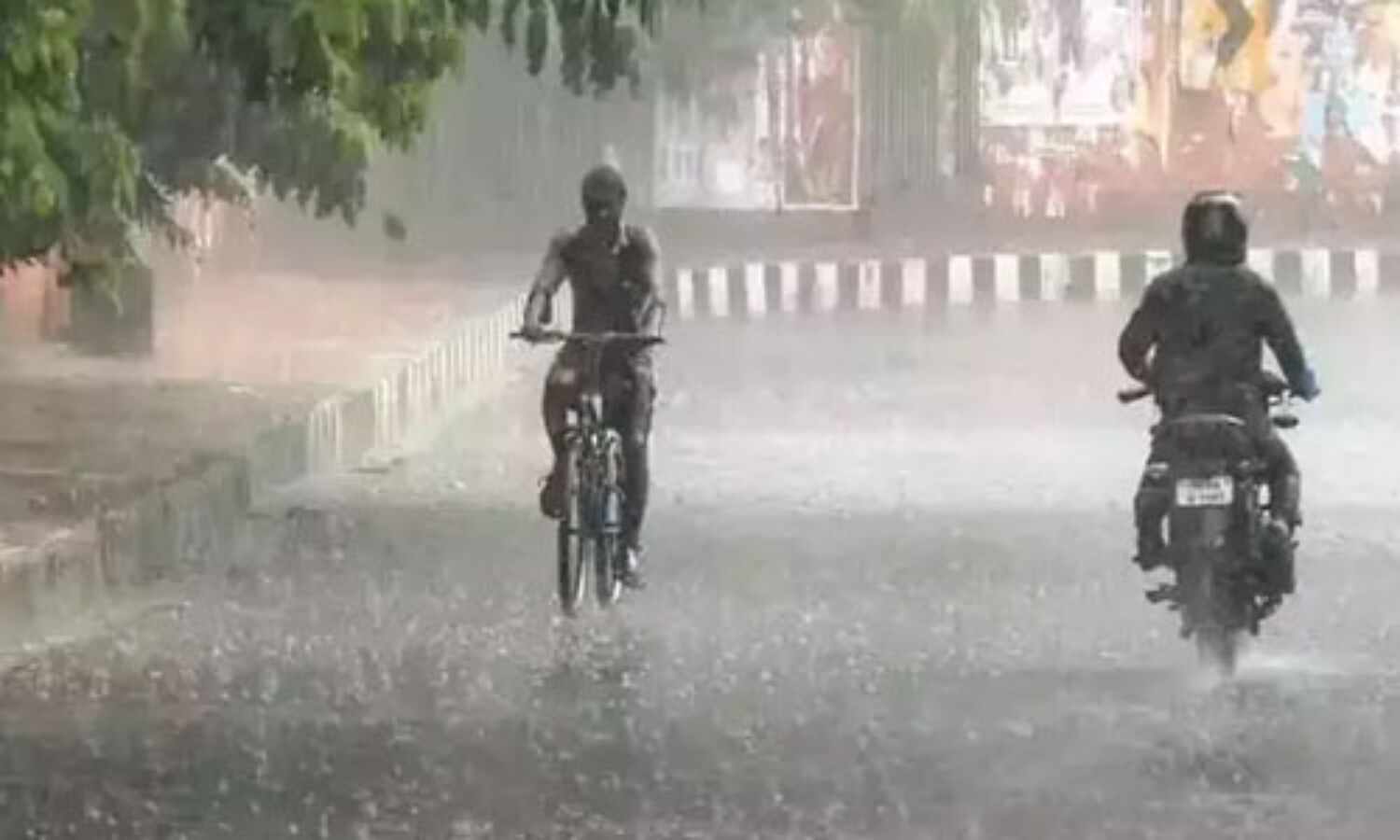 മുന്നറിയിപ്പില് മാറ്റം;പത്ത് ജില്ലകളില് ഓറഞ്ച് അലര്ട്ട് പ്രഖ്യാപിച്ചു മുന്നറിയിപ്പില് മാറ്റം;പത്ത് ജില്ലകളില് ഓറഞ്ച് അലര്ട്ട് പ്രഖ്യാപിച്ചു