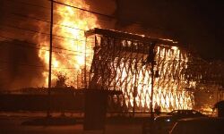 ഡല്ഹി റജൗരി ഗാര്ഡന് പ്രദേശത്ത് തീപിടിത്തം ഡല്ഹി റജൗരി ഗാര്ഡന് പ്രദേശത്ത് തീപിടിത്തം