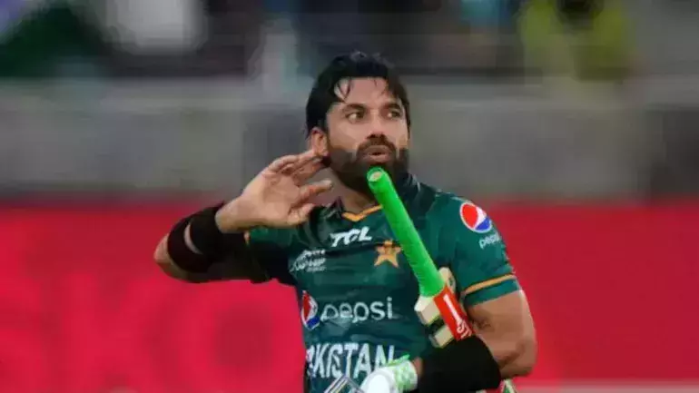 മുഹമ്മദ് റിസ്വാനെ സ്‌കാനിങിന് വിധേയനാക്കി; ഏഷ്യാ കപ്പില്‍ നിന്ന് പിന്‍മാറിയേക്കും