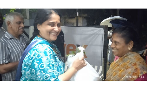 പച്ചക്കറി കിറ്റ് വിതരണം ചെയ്തു