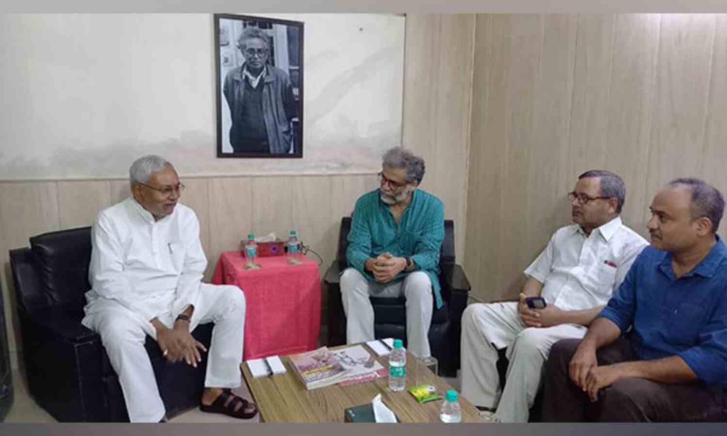 2024 പൊതുതിരഞ്ഞെടുപ്പ്: നിതീഷ് കുമാര്- സിപിഐ(എംഎല്) ജനറല് സെക്രട്ടറി കൂടിക്കാഴ്ച ഡല്ഹിയില് 2024 പൊതുതിരഞ്ഞെടുപ്പ്: നിതീഷ് കുമാര്- സിപിഐ(എംഎല്) ജനറല് സെക്രട്ടറി കൂടിക്കാഴ്ച ഡല്ഹിയില്
