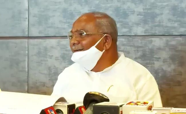 കര്ണാടക മന്ത്രി ഉമേഷ് കട്ടി അന്തരിച്ചു കര്ണാടക മന്ത്രി ഉമേഷ് കട്ടി അന്തരിച്ചു