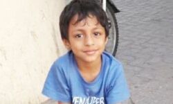 തൃശൂരില് രണ്ടാം ക്ലാസുകാരന് ട്രെയിന് തട്ടി മരിച്ചു തൃശൂരില് രണ്ടാം ക്ലാസുകാരന് ട്രെയിന് തട്ടി മരിച്ചു