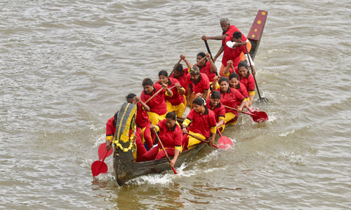 കണ്ടശ്ശാംകടവ് ജലോത്സവം; ആലപ്പാടന് ചുണ്ടന് ഒന്നാം സ്ഥാനം കണ്ടശ്ശാംകടവ് ജലോത്സവം; ആലപ്പാടന് ചുണ്ടന് ഒന്നാം സ്ഥാനം