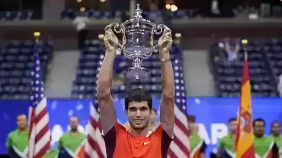 യുഎസ് ഓപ്പണ്‍; ടീനേജ് സെന്‍സേഷന്‍ അല്‍ക്കാരസിന് കിരീടവും ഒന്നാം റാങ്കും