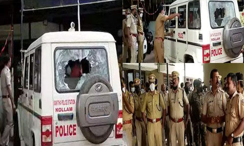 കൊല്ലം കോടതിയില് പോലിസും അഭിഭാഷകരും ഏറ്റുമുട്ടി;പോലിസുകാരന് പരിക്ക് കൊല്ലം കോടതിയില് പോലിസും അഭിഭാഷകരും ഏറ്റുമുട്ടി;പോലിസുകാരന് പരിക്ക്