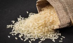 സ്വകാര്യ ഡിസ്റ്റിലറികള്‍ക്ക് കേന്ദ്രം അരി നല്‍കുന്നത് സബ്‌സിഡി നിരക്കില്‍