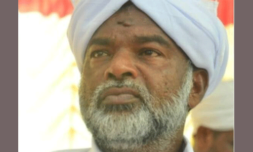 ആലപ്പുഴയില് നിസ്കാരത്തിനിടെ ഇമാം കുഴഞ്ഞുവീണ് മരിച്ചു ആലപ്പുഴയില് നിസ്കാരത്തിനിടെ ഇമാം കുഴഞ്ഞുവീണ് മരിച്ചു