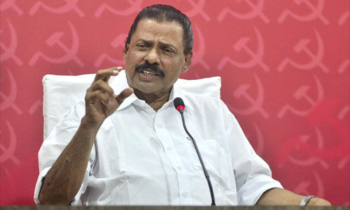 വധഗൂഢാലോചന നടത്തിയെന്ന് ആരും വിശ്വസിക്കില്ല,ഗവര്ണര് കാര്യങ്ങള് വളച്ചൊടിക്കുന്നു: എം വി ഗോവിന്ദന് വധഗൂഢാലോചന നടത്തിയെന്ന് ആരും വിശ്വസിക്കില്ല,ഗവര്ണര് കാര്യങ്ങള് വളച്ചൊടിക്കുന്നു: എം വി ഗോവിന്ദന്
