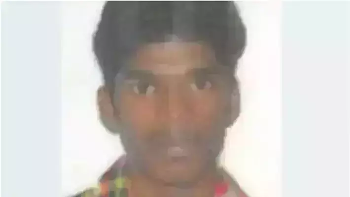 പ്രവാസി മലയാളി യുവാവിനെ തൂങ്ങിമരിച്ച നിലയില് കണ്ടെത്തി പ്രവാസി മലയാളി യുവാവിനെ തൂങ്ങിമരിച്ച നിലയില് കണ്ടെത്തി