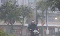 ആഞ്ഞടിച്ച് നന്‍മഡോള്‍ ചുഴലിക്കാറ്റ്; ജപ്പാന്‍ ഭീതിയില്‍, പതിനായിരക്കണക്കിന് ആളുകളെ ഒഴിപ്പിച്ചു