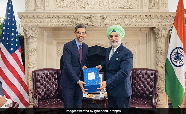 ഗൂഗിള് സിഇഒ സുന്ദര് പിച്ചെ യുഎസ്സിലെ ഇന്ത്യന് എംബസി സന്ദര്ശിച്ചു ഗൂഗിള് സിഇഒ സുന്ദര് പിച്ചെ യുഎസ്സിലെ ഇന്ത്യന് എംബസി സന്ദര്ശിച്ചു