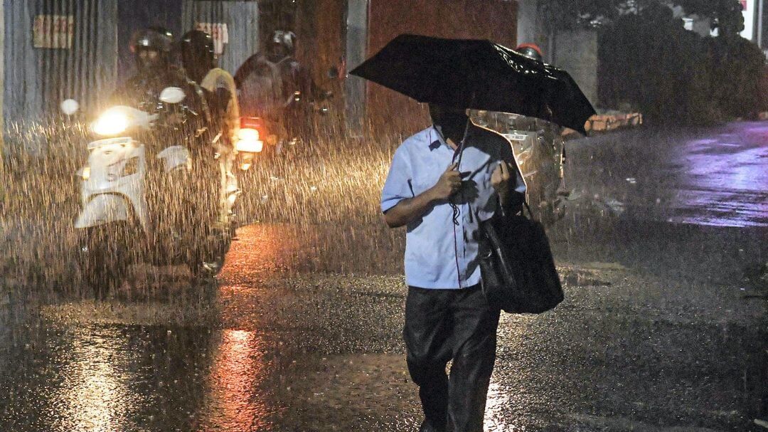 സംസ്ഥാനത്ത് വരും മണിക്കൂറുകളില്‍ ആറു ജില്ലകളില്‍ മഴയ്ക്ക് സാധ്യത