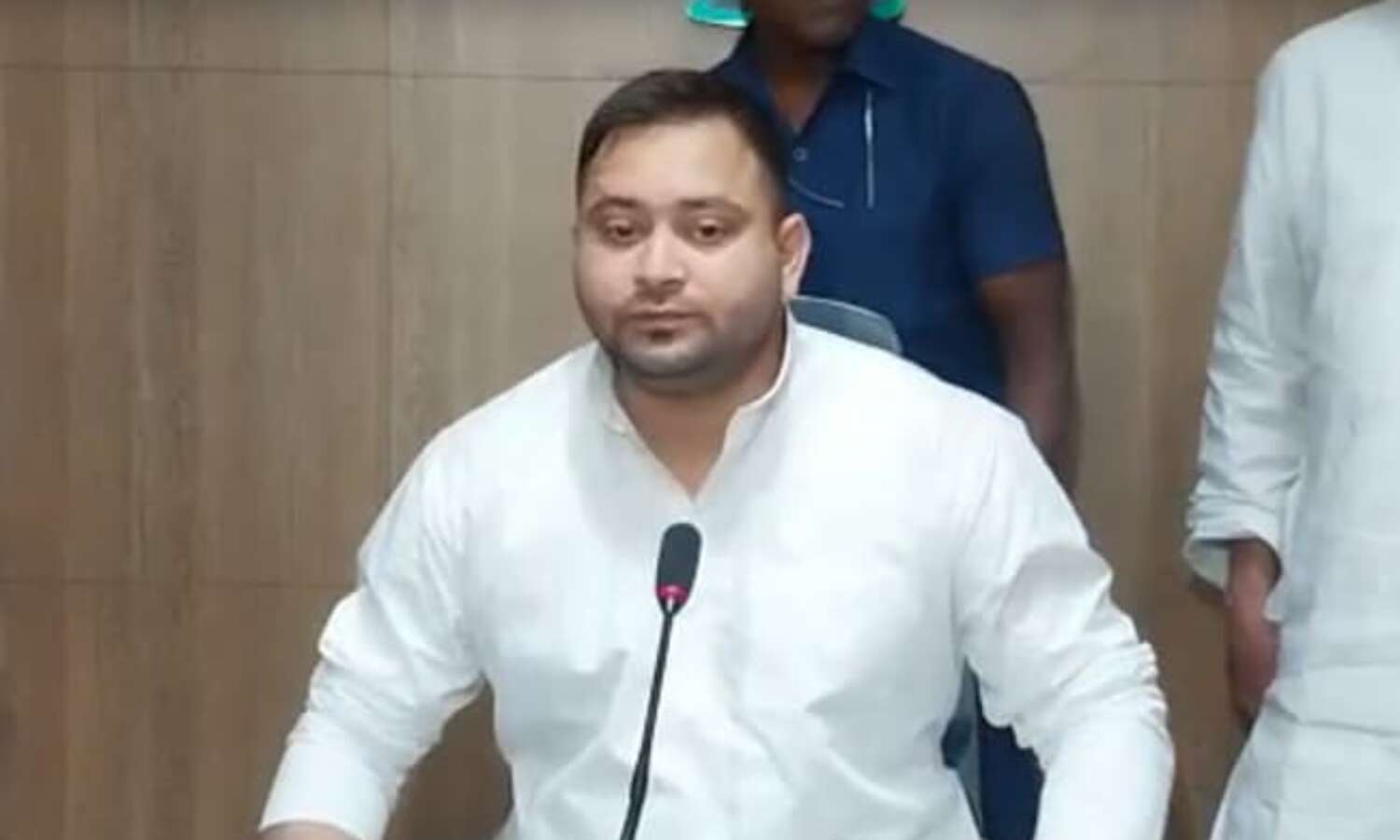 അമിത് ഷാ സാമുദായികസൗഹാര്‍ദ്ദത്തെ തുരങ്കംവയ്ക്കും; അമിത് ഷാക്കെതിരേ ശക്തമായി പ്രതികരിച്ച് തേജസ്വി യാദവ്