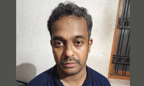 കണ്ണൂരില് എംഡിഎംഎയുമായി യുവാവ് അറസ്റ്റില് കണ്ണൂരില് എംഡിഎംഎയുമായി യുവാവ് അറസ്റ്റില്