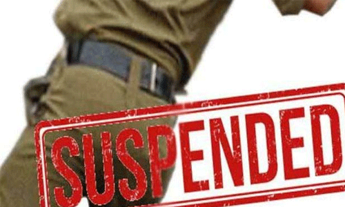 അഭിഭാഷകനെ മര്ദിച്ചെന്ന് ആരോപണം: കൊല്ലത്ത് നാല് ഉദ്യോഗസ്ഥര്ക്ക് സസ്പെന്ഷന് അഭിഭാഷകനെ മര്ദിച്ചെന്ന് ആരോപണം: കൊല്ലത്ത് നാല് ഉദ്യോഗസ്ഥര്ക്ക് സസ്പെന്ഷന്