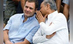 കോണ്‍ഗ്രസ് പ്രസിഡന്റ് തിരഞ്ഞെടുപ്പ്: രാഹുല്‍ഗാന്ധിയും അശോക് ഗെലോട്ടും കൊച്ചിയില്‍ കൂടിക്കാഴ്ച നടത്തി