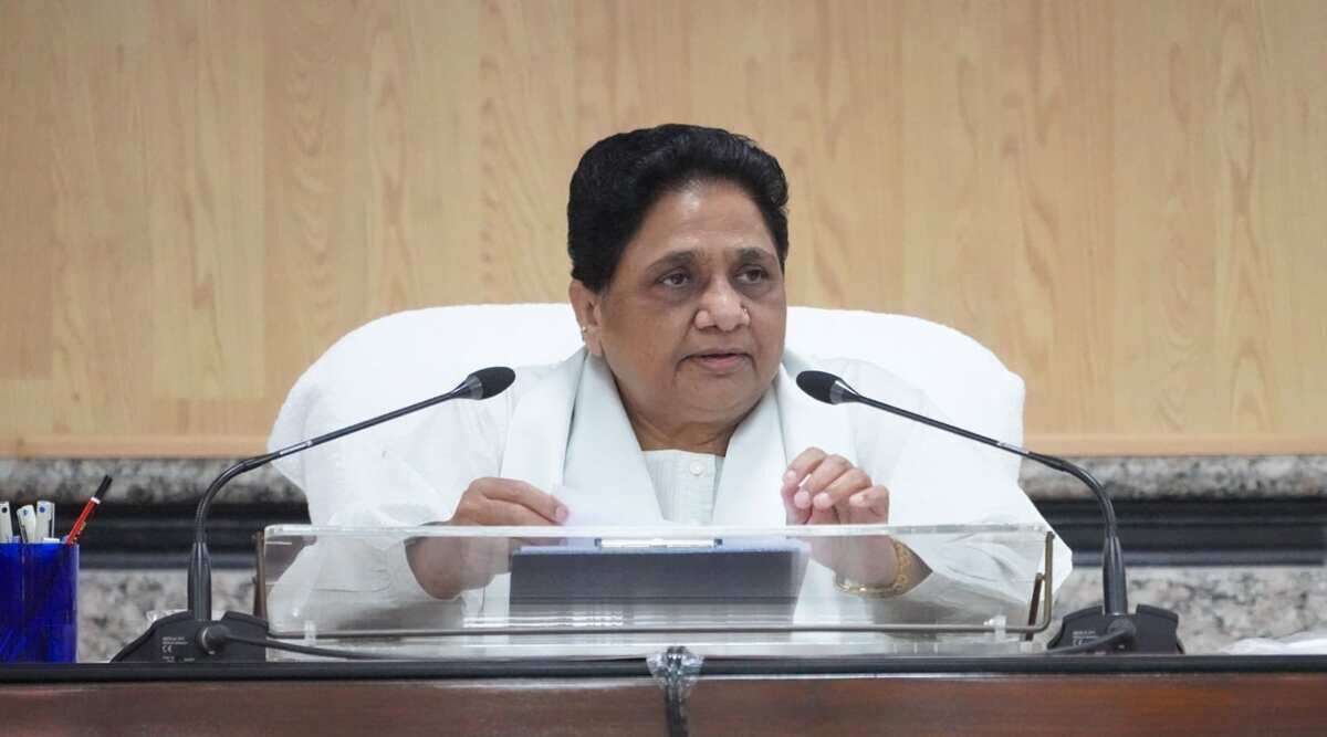 സംഘ നയങ്ങളോടുള്ള പ്രീണനം; പോപുലര് ഫ്രണ്ട് നിരോധനത്തില് കേന്ദ്രത്തിനെതിരേ ആഞ്ഞടിച്ച് മായാവതി സംഘ നയങ്ങളോടുള്ള പ്രീണനം; പോപുലര് ഫ്രണ്ട് നിരോധനത്തില് കേന്ദ്രത്തിനെതിരേ ആഞ്ഞടിച്ച് മായാവതി