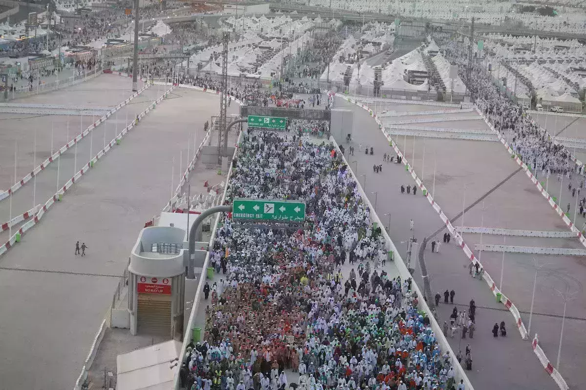 ഇറാഖിന്റേയും ഒമാന്റേയും ഇടപെടല്; ഹജ്ജ് തീര്ഥാടനത്തിനിടെ അറസ്റ്റ് ചെയ്ത ഇറാനിയന് തീര്ഥാടകനെ സൗദി മോചിപ്പിച്ചു ഇറാഖിന്റേയും ഒമാന്റേയും ഇടപെടല്; ഹജ്ജ് തീര്ഥാടനത്തിനിടെ അറസ്റ്റ് ചെയ്ത ഇറാനിയന് തീര്ഥാടകനെ സൗദി മോചിപ്പിച്ചു