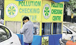 മലിനീകരണം കുറക്കാന്‍ കര്‍ശന നടപടിയുമായി ഡല്‍ഹി; പൊല്യൂഷന്‍ സര്‍ട്ടിഫിക്കറ്റില്ലെങ്കില്‍ ഇന്ധനം ലഭിക്കില്ല