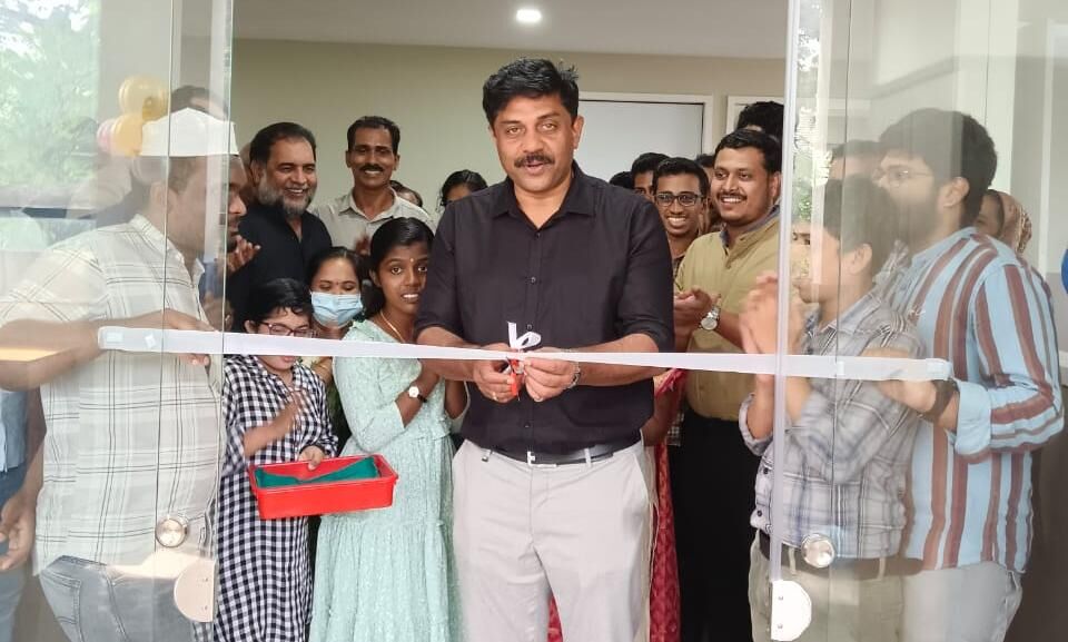 ഭിന്നശേഷിക്കാര്ക്ക് കംപ്യൂട്ടര് പരിശീലനം ഭിന്നശേഷിക്കാര്ക്ക് കംപ്യൂട്ടര് പരിശീലനം